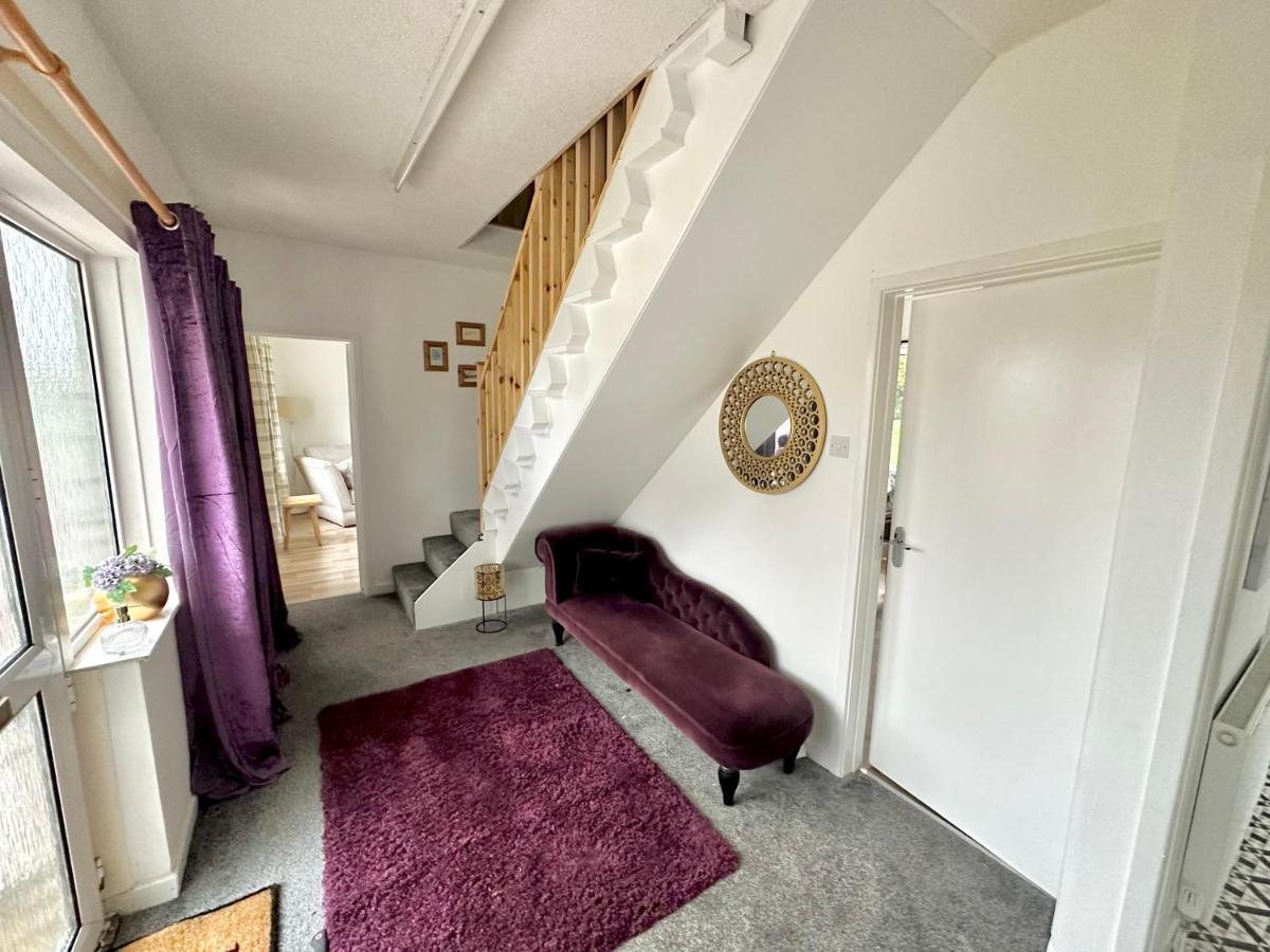 Three Bedroom Rural, Relaxing And Peaceful,Dogs Welcome! With Cymru Holidays 애버게이브니 외부 사진
