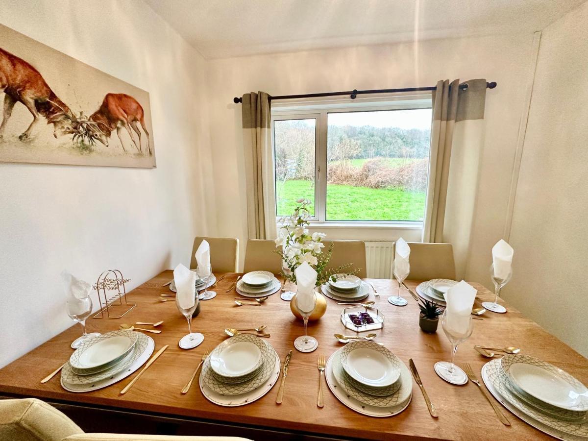 Three Bedroom Rural, Relaxing And Peaceful,Dogs Welcome! With Cymru Holidays 애버게이브니 외부 사진